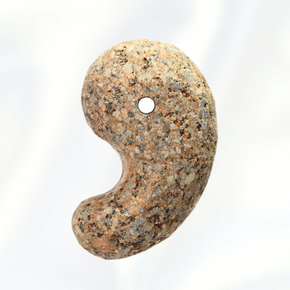 鎌倉石 勾玉 33x21mm #PK103