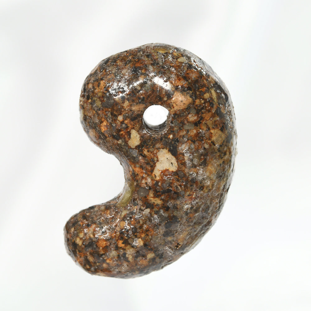 鎌倉石 勾玉 33x22mm #PK104