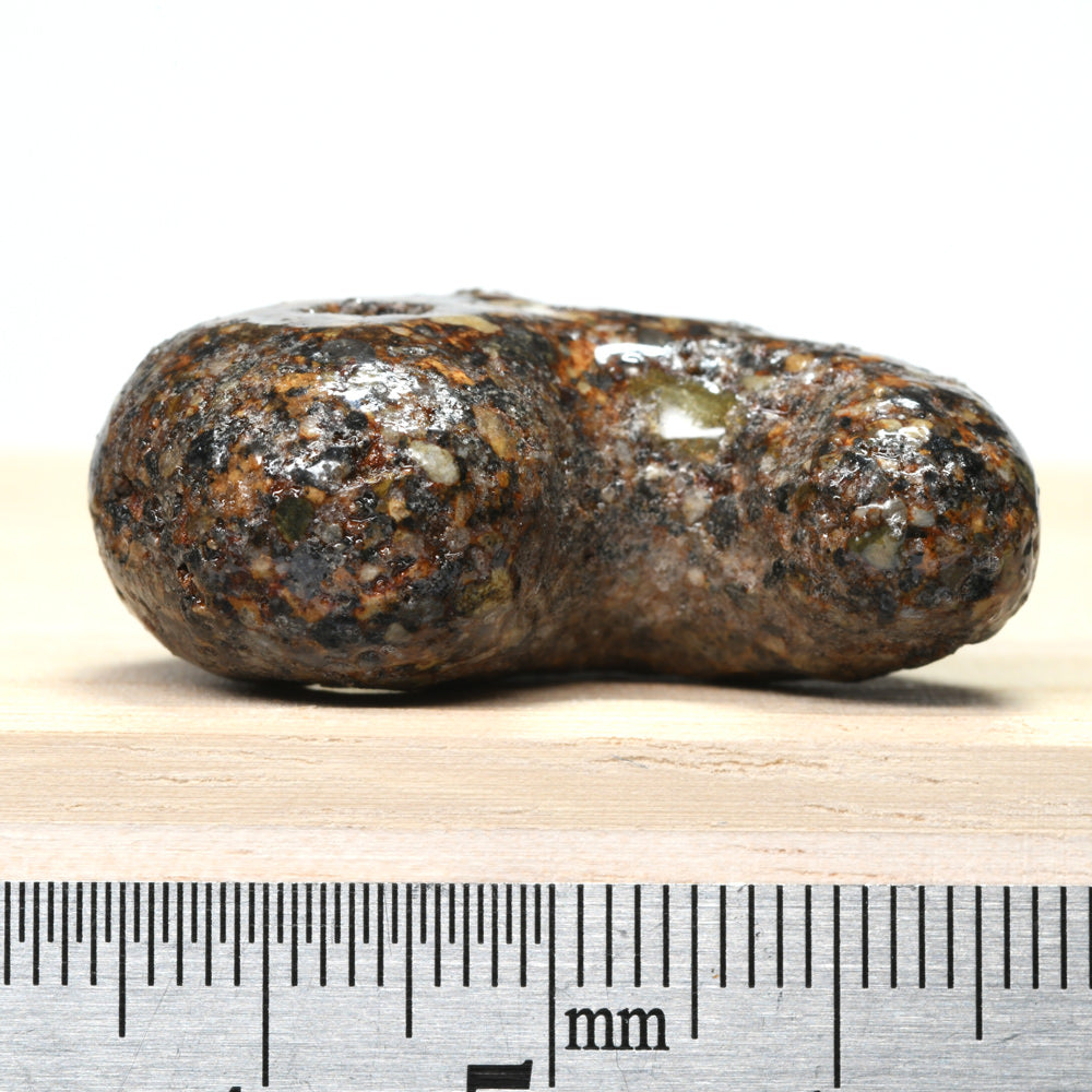 鎌倉石 勾玉 33x22mm #PK104