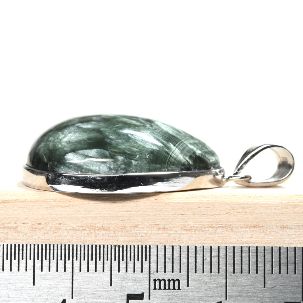 セラフィナイト ペンダントトップ 25.9x21.2x9.2mm #QK041