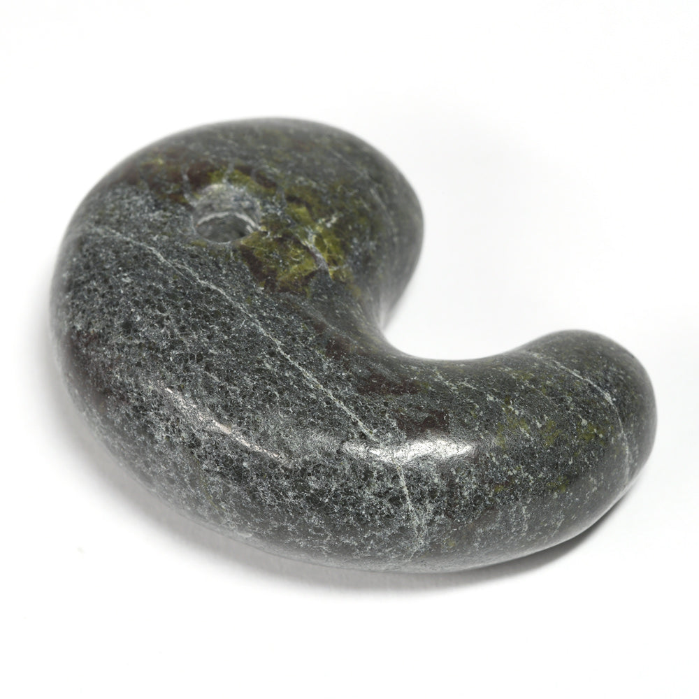 群馬県産ぶどう石 勾玉 33.7mm #QK108