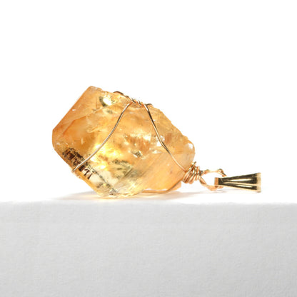 シトリン原石 ペンダントトップ 16.2x13.8x10.5mm #QH116