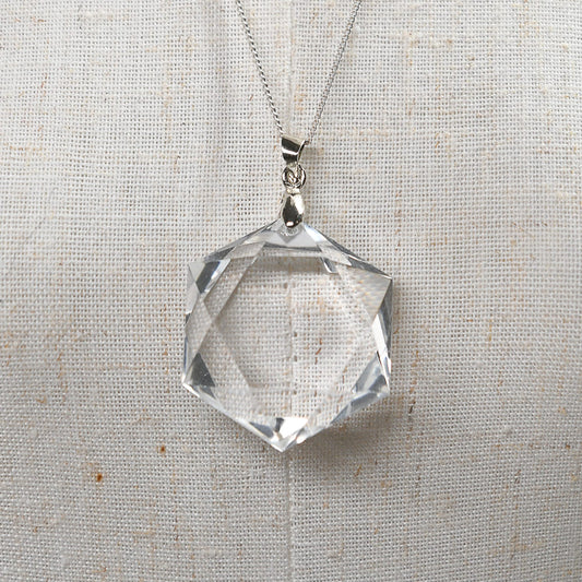 天然水晶  ペンダントトップ 30x26x11mm #RC245