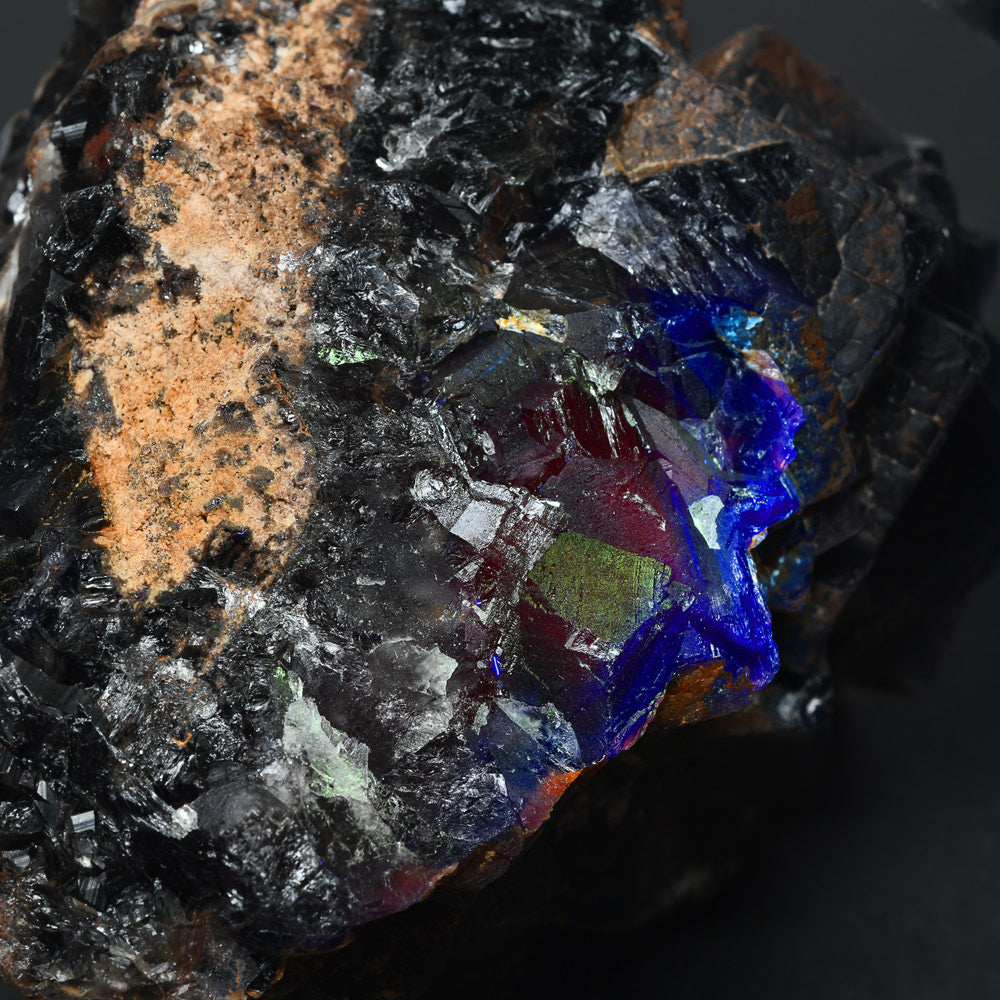 パキスタン産ブラックフローライト（赤色蛍光）原石 90x55x70mm #RJ197