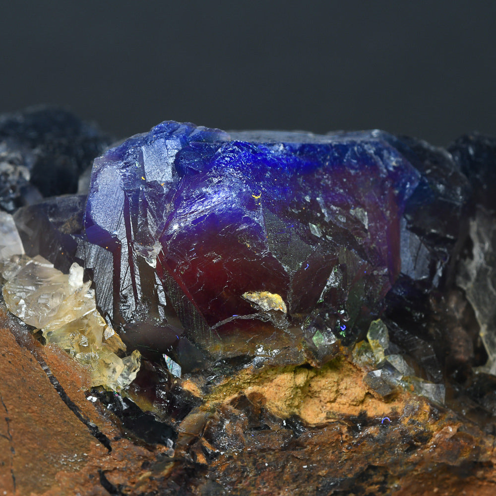 パキスタン産ブラックフローライト（赤色蛍光）原石 94x60x78mm #RJ204