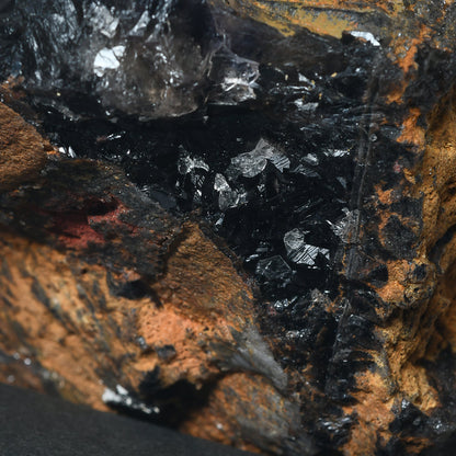 パキスタン産ブラックフローライト（赤色蛍光）原石 94x60x78mm #RJ204