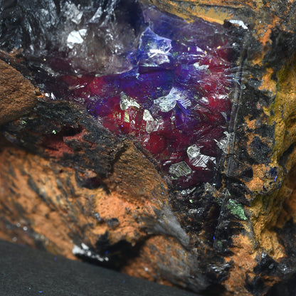 パキスタン産ブラックフローライト（赤色蛍光）原石 94x60x78mm #RJ204