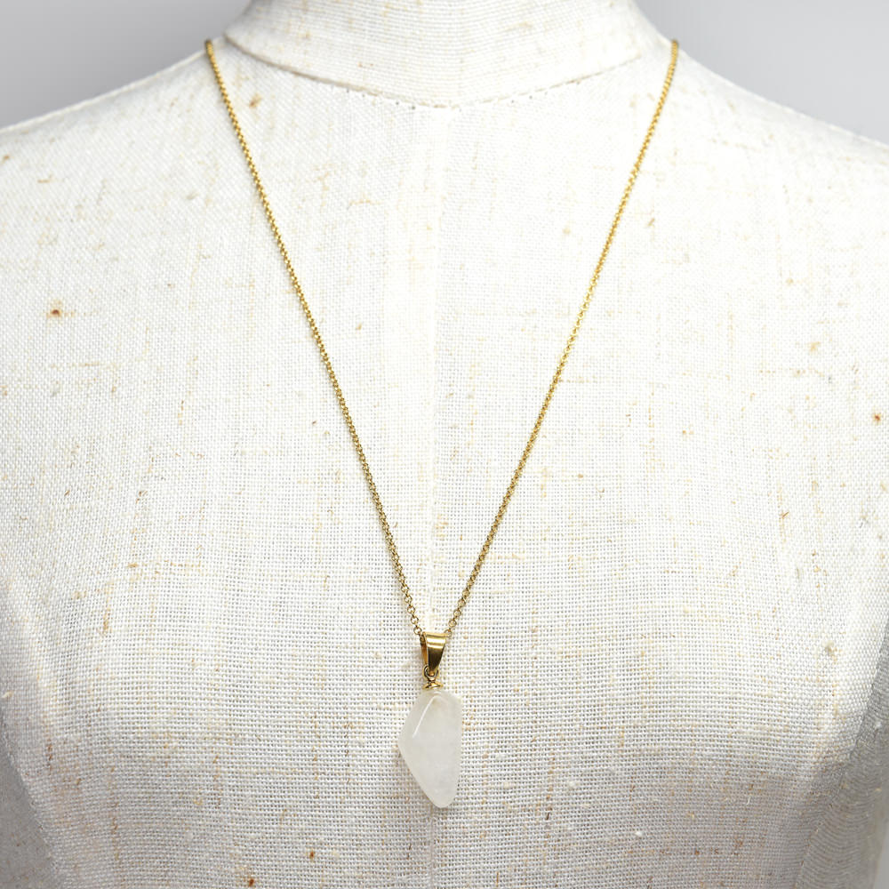 奈良県産 飛鳥桜水晶 ペンダントトップ 24x8.5x4.5mm #RJ237