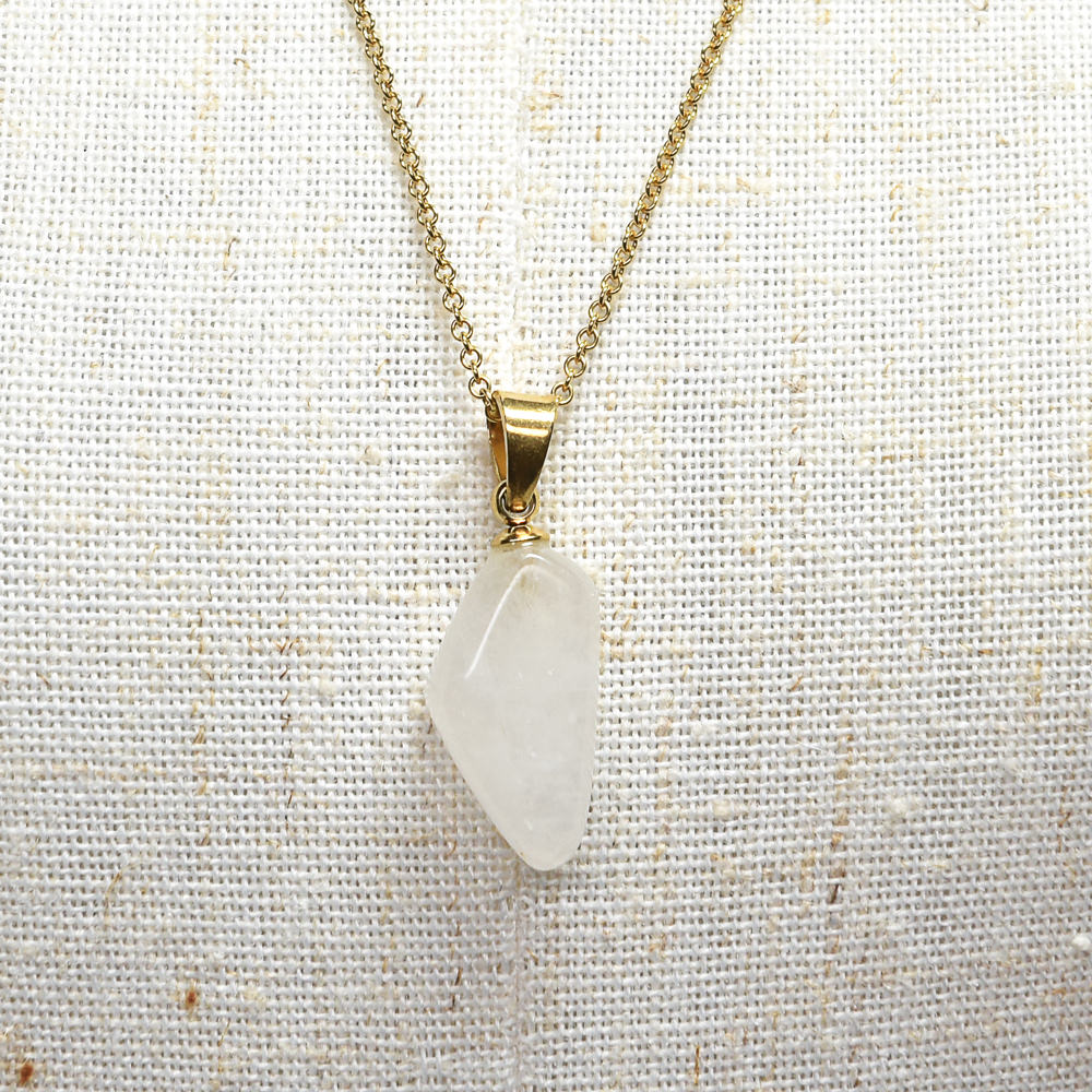 奈良県産 飛鳥桜水晶 ペンダントトップ 24x8.5x4.5mm #RJ237