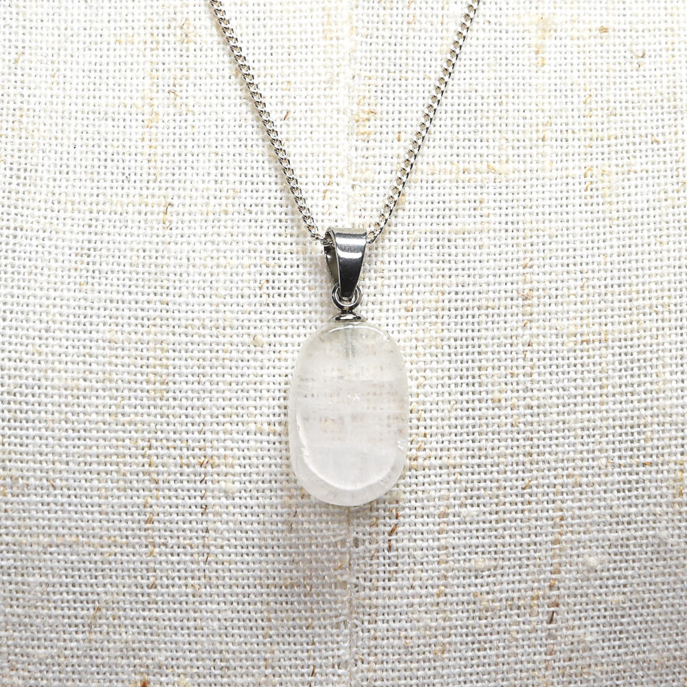 奈良県産 飛鳥桜水晶 ペンダントトップ 22x9.5x5.5mm #RJ238