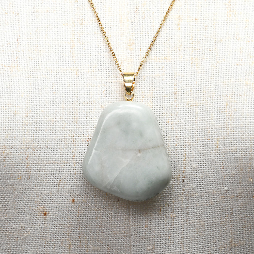 糸魚川翡翠  ペンダントトップ 28.4x24.2x9.9mm #RJ279