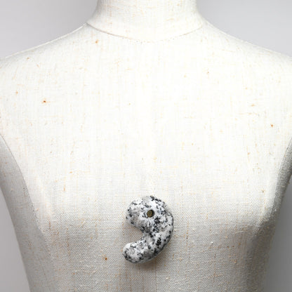 茨城県産 八郷雲龍石 勾玉 33x23.5x12.5mm #RL021