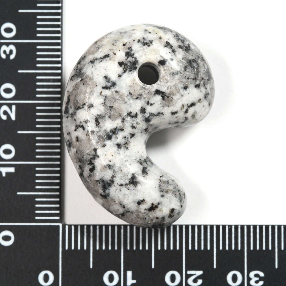 茨城県産 八郷雲龍石 勾玉 33x23.5x12.5mm #RL021