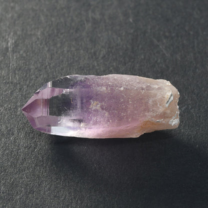 石川県尾小屋鉱山 産アメジスト 原石 23.5x10x8.3mm #RL047