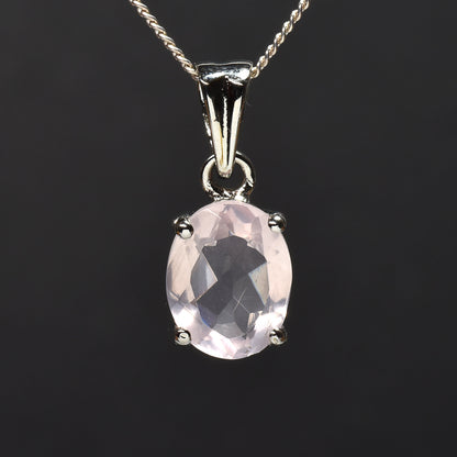 ローズクォーツ オーバル・カット SV925 ペンダントトップ 10.0x7.9mm #RL089