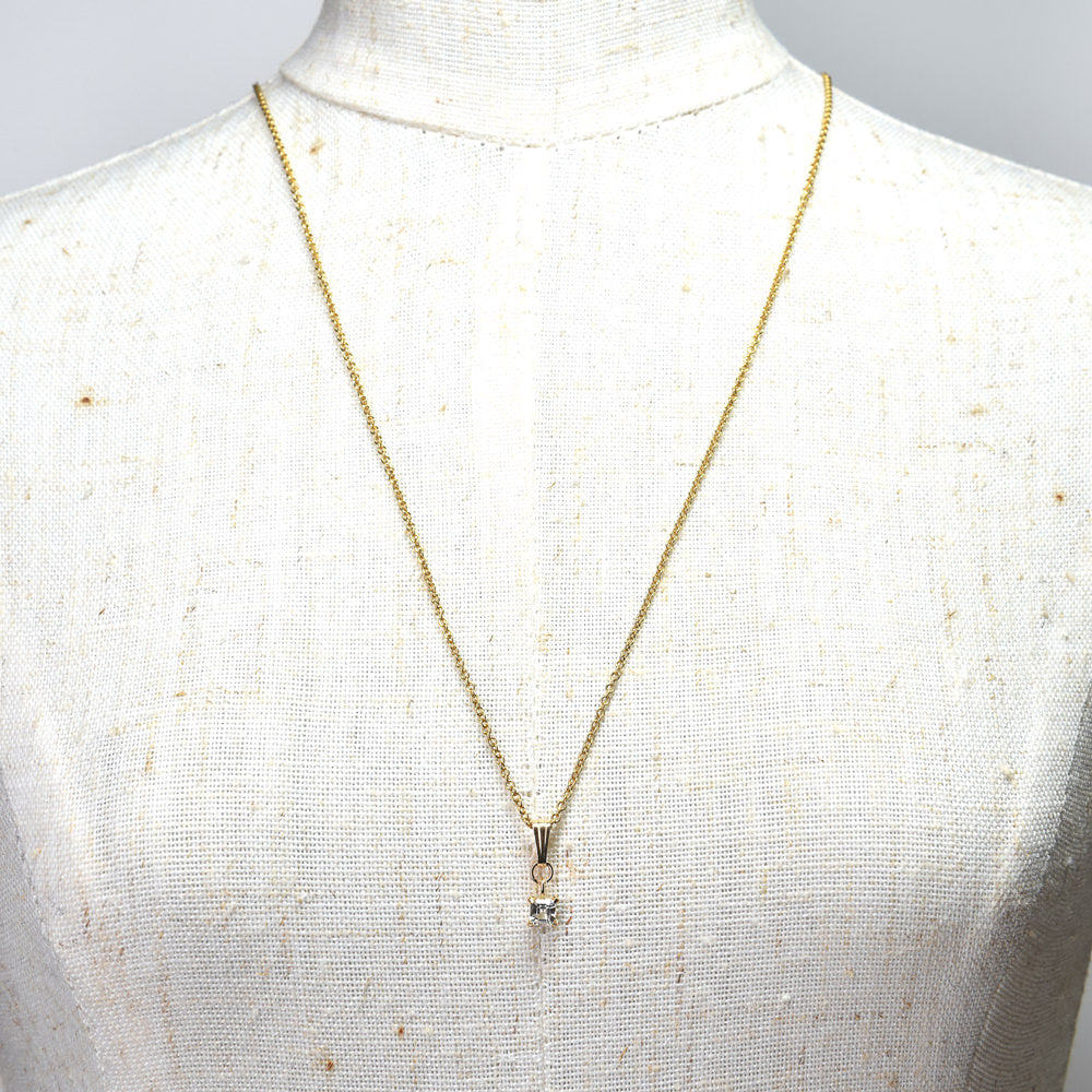 フェナカイト ペンダントトップ 3.3x2.9x2.1mm #RM013