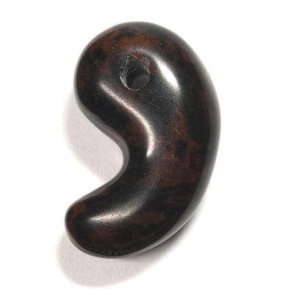 北海道産 紅十勝石（ヴァーミリオンオブシディアン） 勾玉 21.6x13.5x8.4mm #RM025