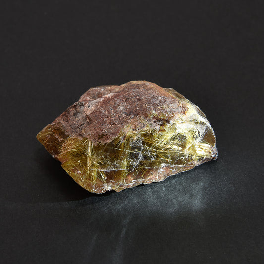 ブラジル産ゴールドルチルクォーツ 原石 44.5x35.7x23.2mm #RM039