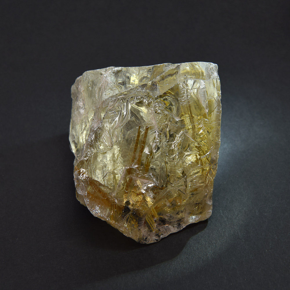 ブラジル産ゴールドルチルクォーツ 原石 75x57.7x37.7mm #RM042