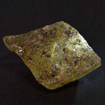 ブラジル産ゴールドルチルクォーツ 原石 92.2x64x38.5mm #RM045