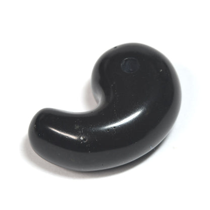 香川県産 サヌカイト 勾玉 20x14mm #SA110