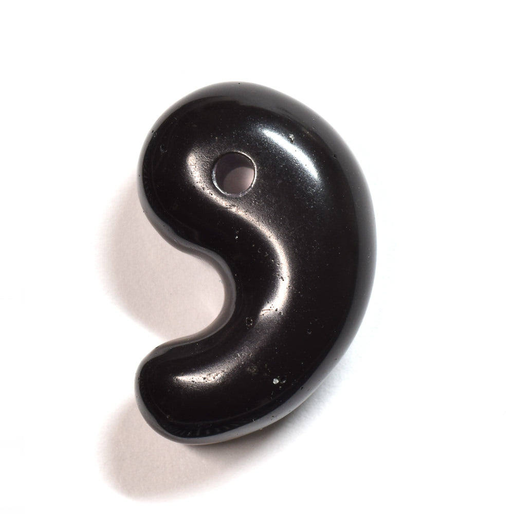 香川県産 サヌカイト 勾玉 20x14mm #SA110