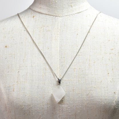 奈良県産 飛鳥桜水晶 ペンダントトップ 24.4x13x4mm #SC083