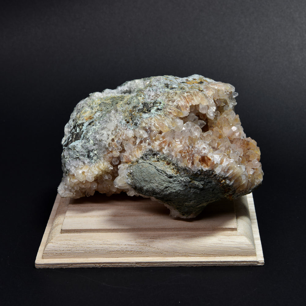 秋田県 荒川鉱山水晶 原石 95x90x50mm #SC222