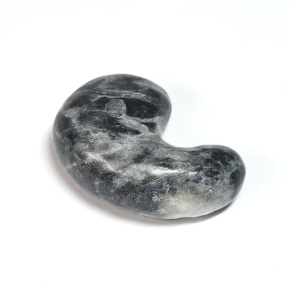 静岡県産 天龍輝石 勾玉 33.5x24x13mm #SE288