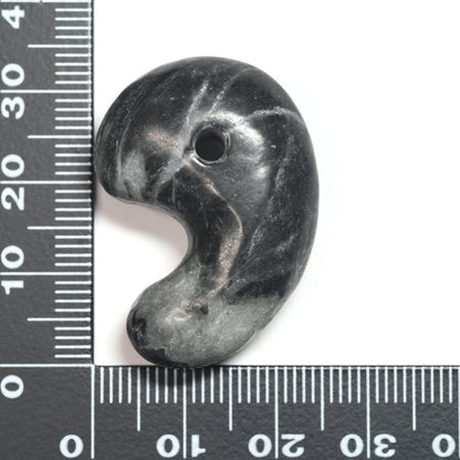 静岡県産 天龍輝石 勾玉 33.5x24x13mm #SE288