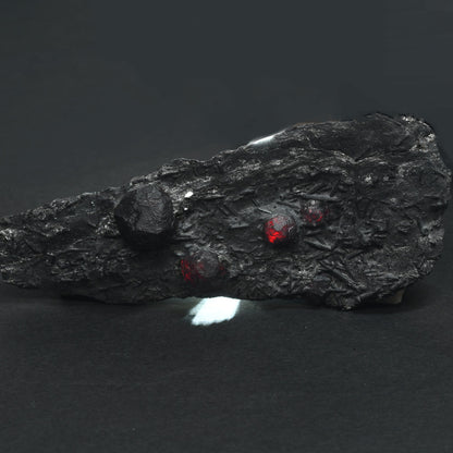 [鑑別付]アメリカ・レッドエンバーズ鉱山産ガーネットオングラファイト 原石 53.1x121x20.3mm #SE297