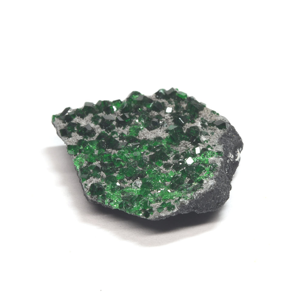 [鑑別付]ロシア・ウラル産ウバロバイトガーネット 原石 16.4x14.7x4.6mm #SE302