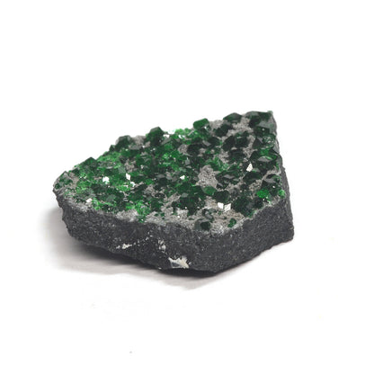 [鑑別付]ロシア・ウラル産ウバロバイトガーネット 原石 16.4x14.7x4.6mm #SE302