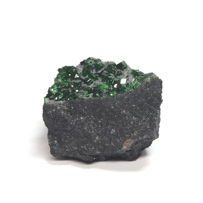 [鑑別付]ロシア・ウラル産ウバロバイトガーネット 原石 17.6x14.6x12.1mm #SE303