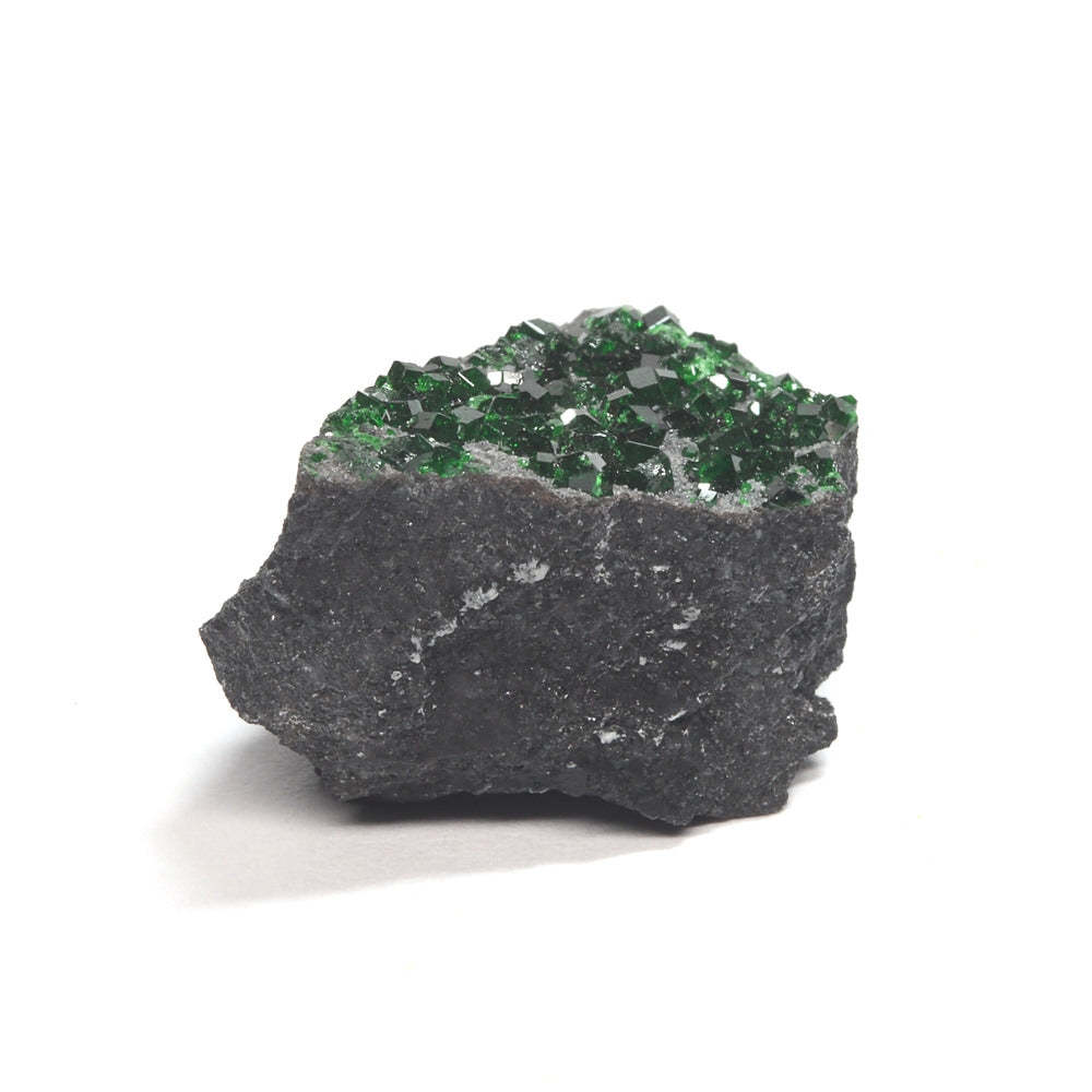 [鑑別付]ロシア・ウラル産ウバロバイトガーネット 原石 17.6x14.6x12.1mm #SE303
