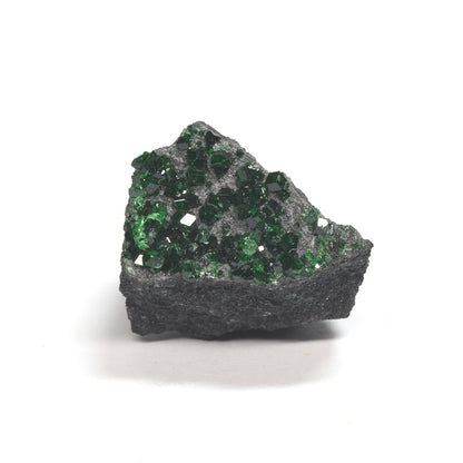 [鑑別付]ロシア・ウラル産ウバロバイトガーネット 原石 17.6x14.6x12.1mm #SE303