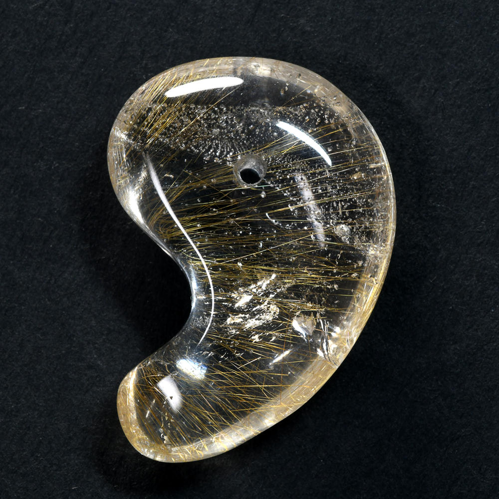 インド・マニハール産ヒマラヤ水晶  勾玉 31.9×23×10mm #SF157