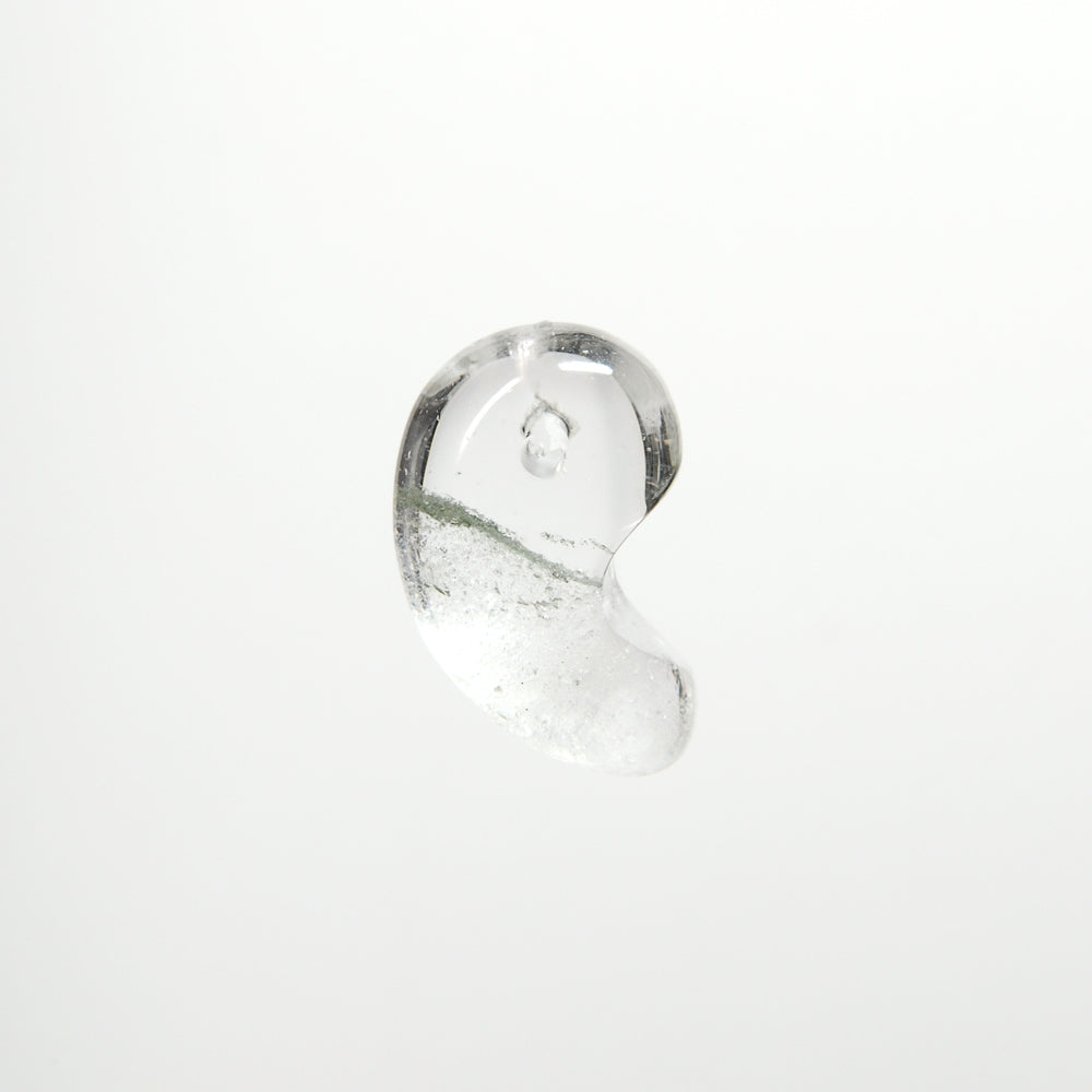 インド・マニハール産ヒマラヤ水晶  勾玉 24×15.8×10mm #SF163