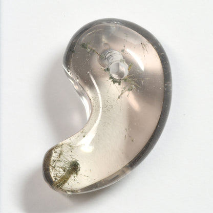インド・マニハール産ヒマラヤ水晶  勾玉 24.8×15.3×10.3mm #SF166