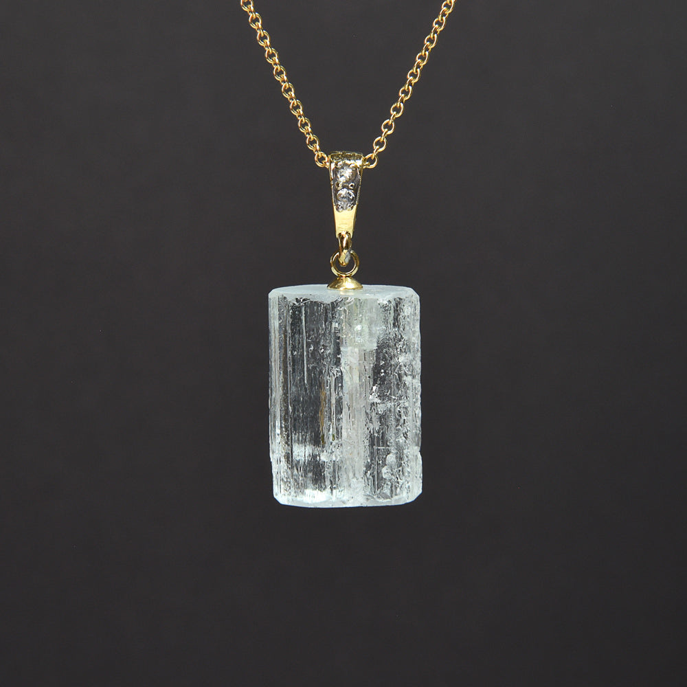 アクアマリン 原石 ペンダントトップ 29.3x12.7x10.6mm #SH047