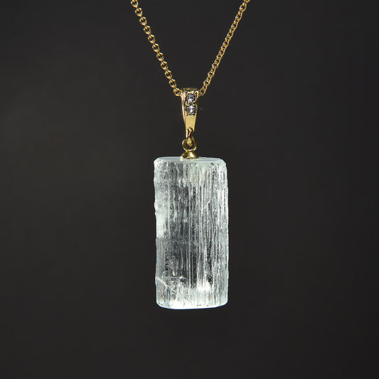 アクアマリン 原石 ペンダントトップ 35.5x12.2x11.7mm #SH048
