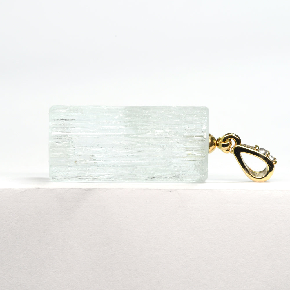 アクアマリン 原石 ペンダントトップ 35.5x12.2x11.7mm #SH048