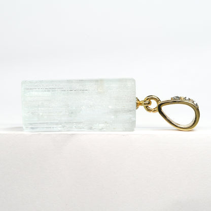 アクアマリン 原石 ペンダントトップ 43.3x24.2x13.4mm #SH049