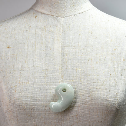[鑑別付] 糸魚川翡翠 勾玉 30x20x10mm #UC110