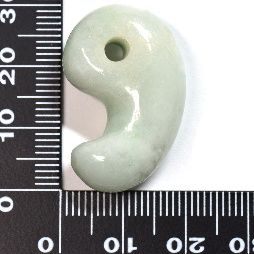 [鑑別付] 糸魚川翡翠 勾玉 30x20x10mm #UC110