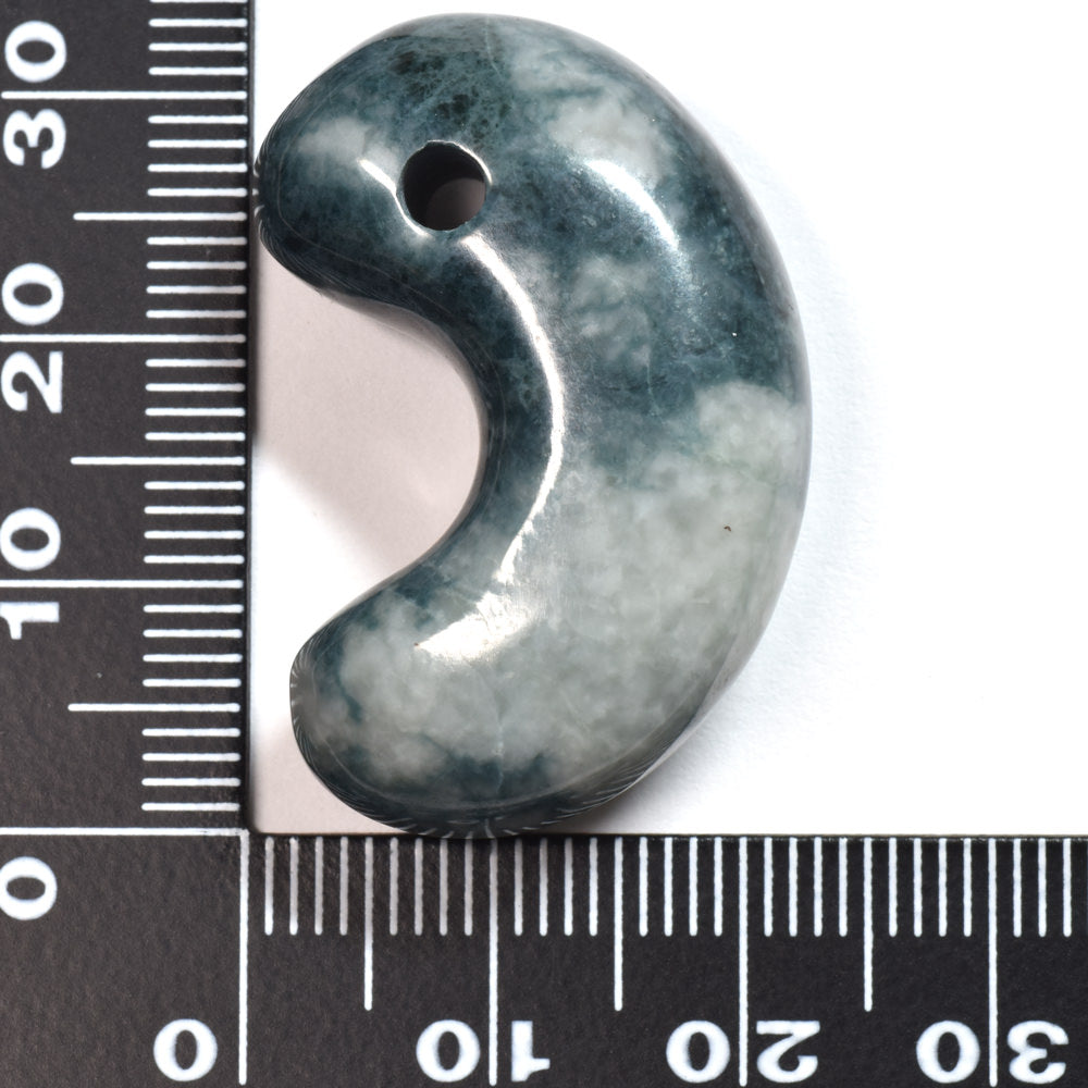 [鑑別付] 糸魚川翡翠 勾玉 33x21x12mm #UC112