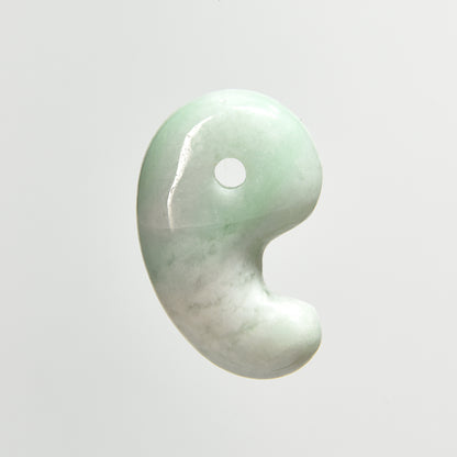 [鑑別付]新潟県産 糸魚川翡翠 勾玉 30mm #UC128
