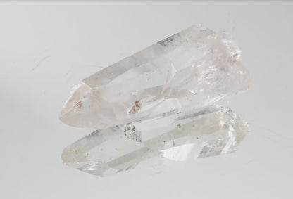 [希少]山梨県産 乙女水晶 原石 53.4x26.5x16.9mm #SC224